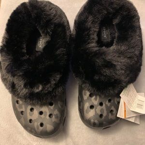 Classic mammoth metallic crocs